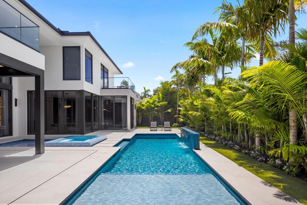 For Sale: $14,995,000 (6 beds, 7 baths, 8058 Square Feet)