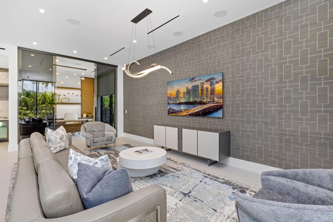 For Sale: $14,995,000 (6 beds, 7 baths, 8058 Square Feet)