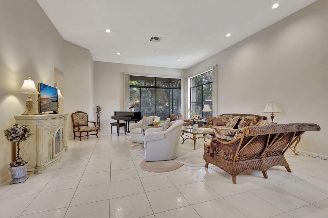 Active With Contract: $8,000 (3 beds, 2 baths, 2147 Square Feet)