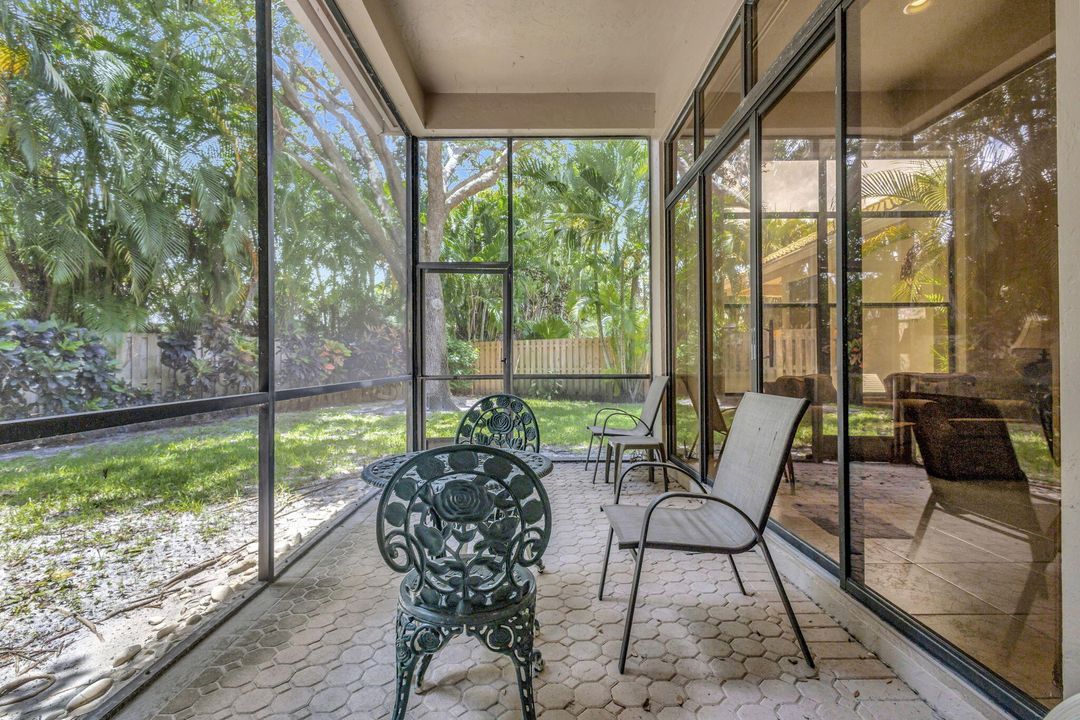 Active With Contract: $8,000 (3 beds, 2 baths, 2147 Square Feet)