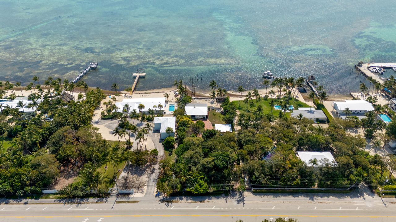 На продажу: $3,499,000 (2 спален, 2 ванн, 1578 Квадратных фут)