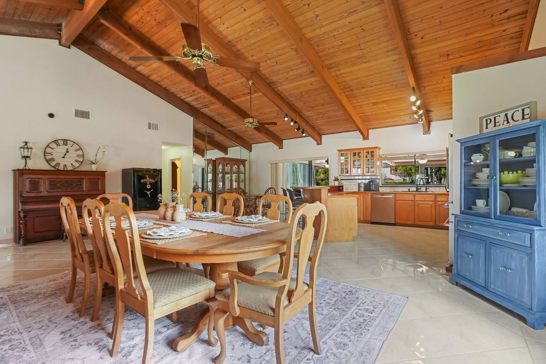 En Venta: $649,000 (4 camas, 2 baños, 2232 Pies cuadrados)