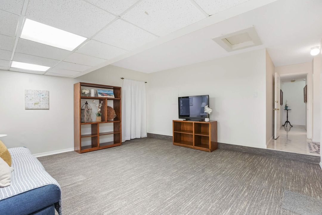 En Venta: $649,000 (4 camas, 2 baños, 2232 Pies cuadrados)