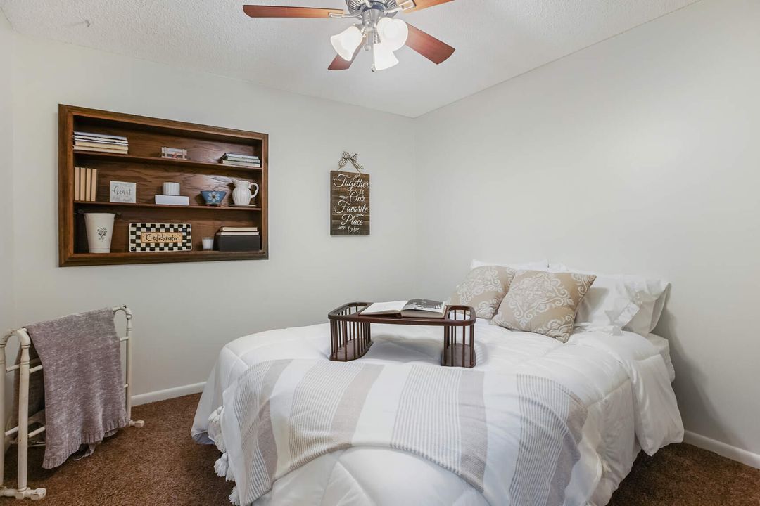 En Venta: $649,000 (4 camas, 2 baños, 2232 Pies cuadrados)