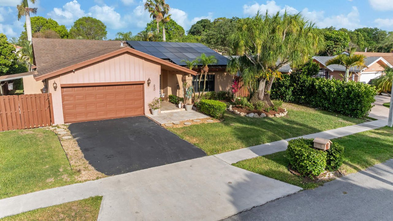 En Venta: $649,000 (4 camas, 2 baños, 2232 Pies cuadrados)