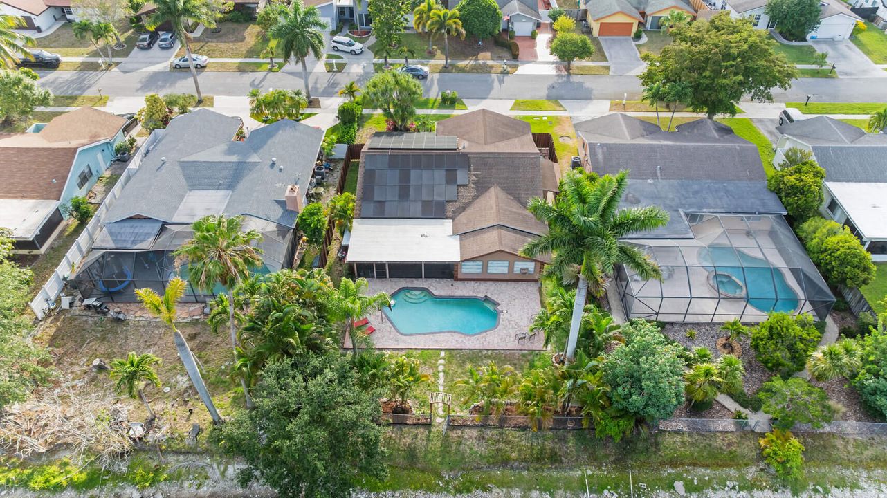 En Venta: $649,000 (4 camas, 2 baños, 2232 Pies cuadrados)