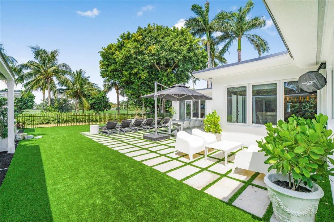 En Venta: $4,399,900 (4 camas, 3 baños, 2618 Pies cuadrados)
