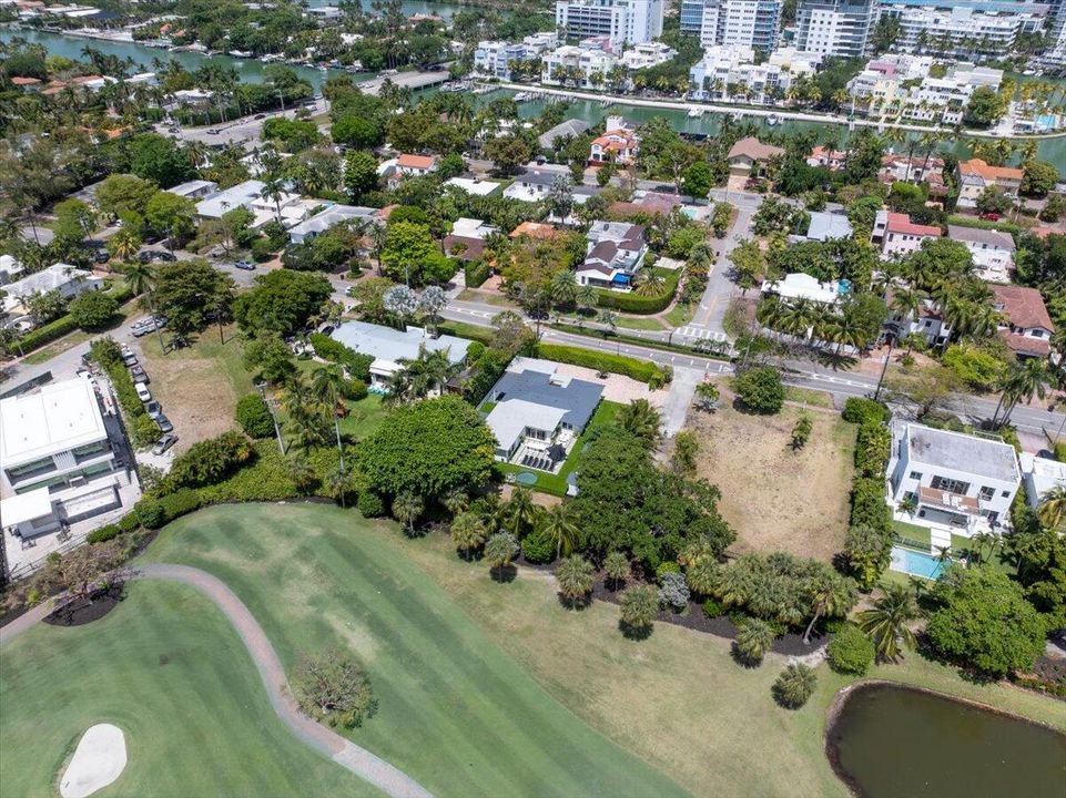 En Venta: $4,399,900 (4 camas, 3 baños, 2618 Pies cuadrados)