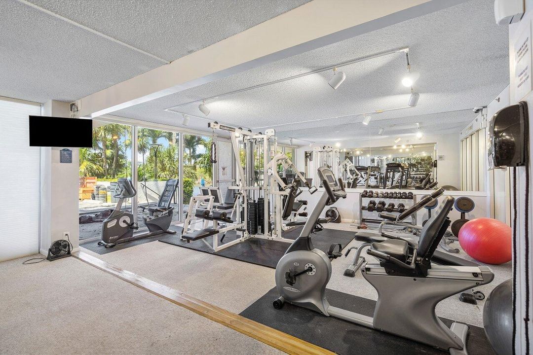 Под контрактом: $695,000 (2 спален, 2 ванн, 1372 Квадратных фут)