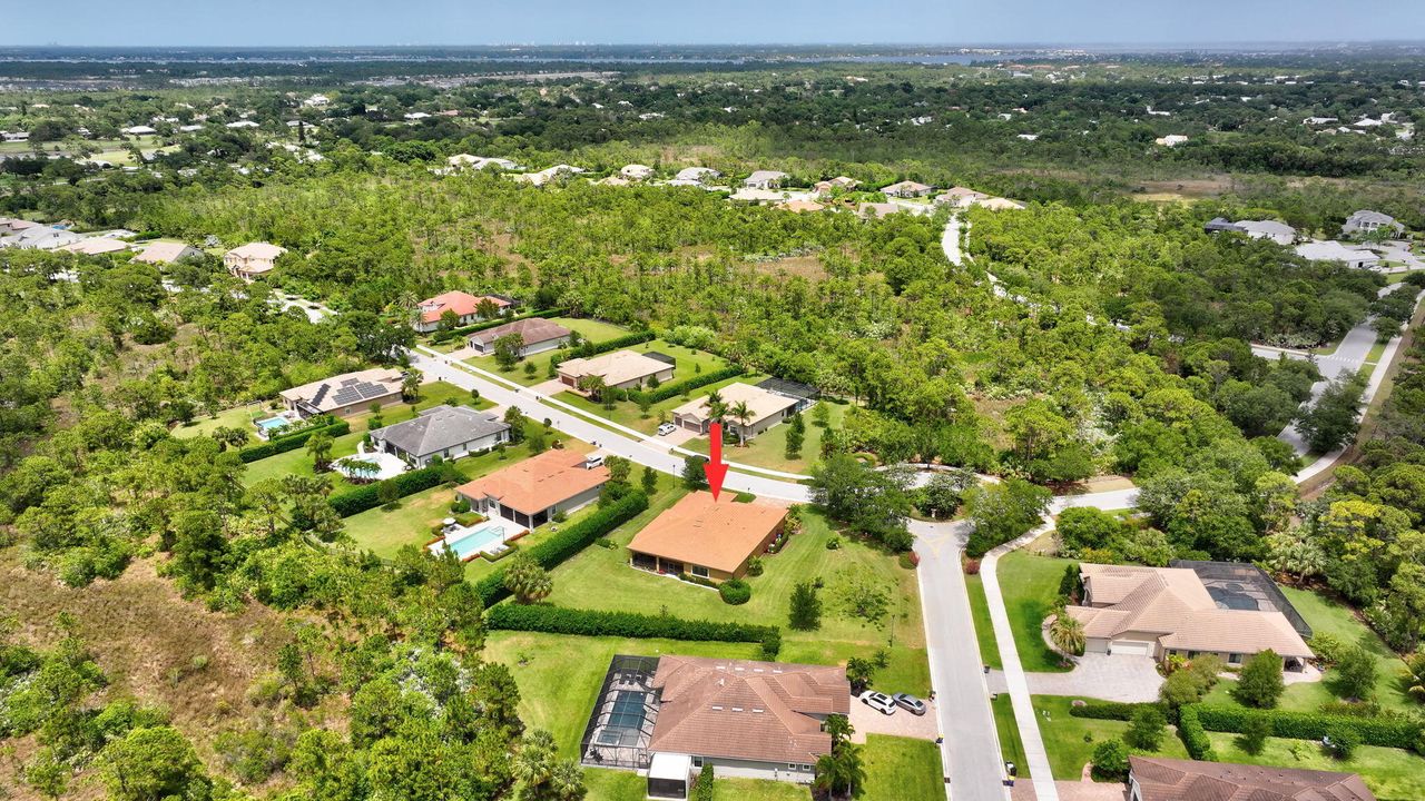 En Venta: $879,900 (3 camas, 2 baños, 2895 Pies cuadrados)