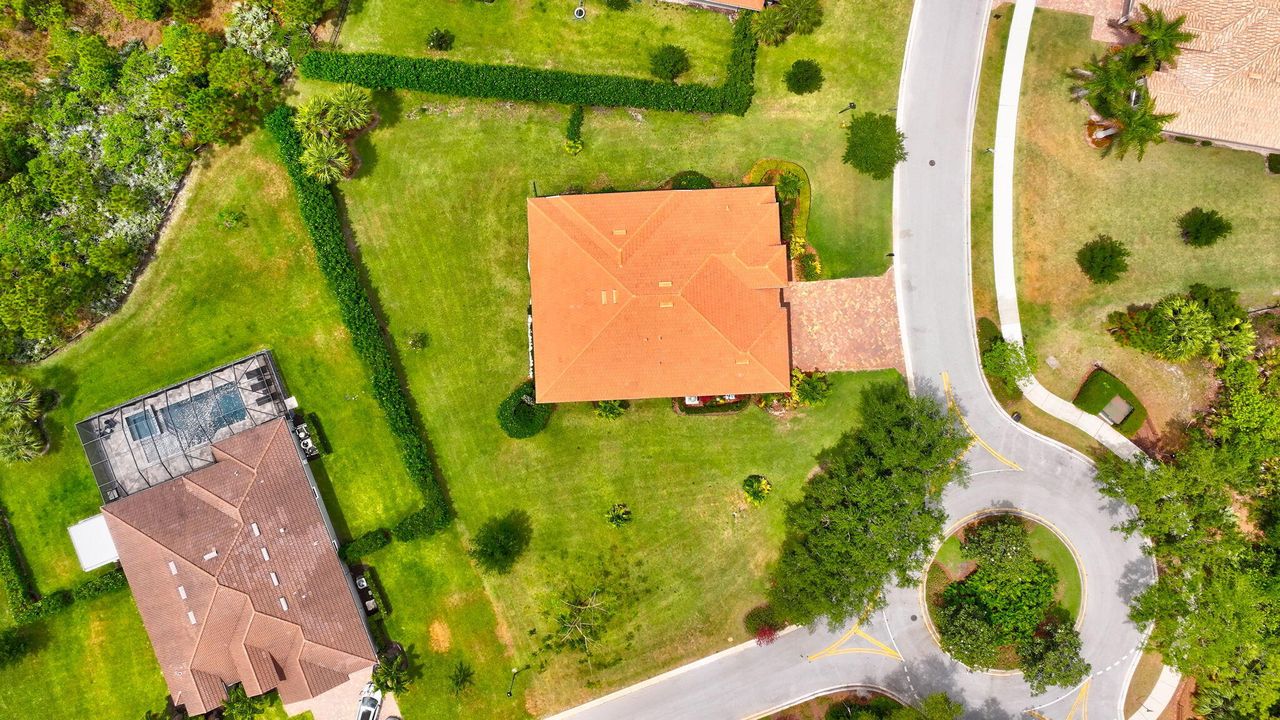 En Venta: $879,900 (3 camas, 2 baños, 2895 Pies cuadrados)