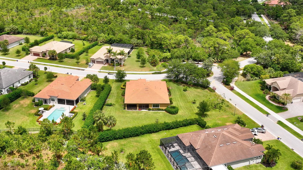 En Venta: $879,900 (3 camas, 2 baños, 2895 Pies cuadrados)