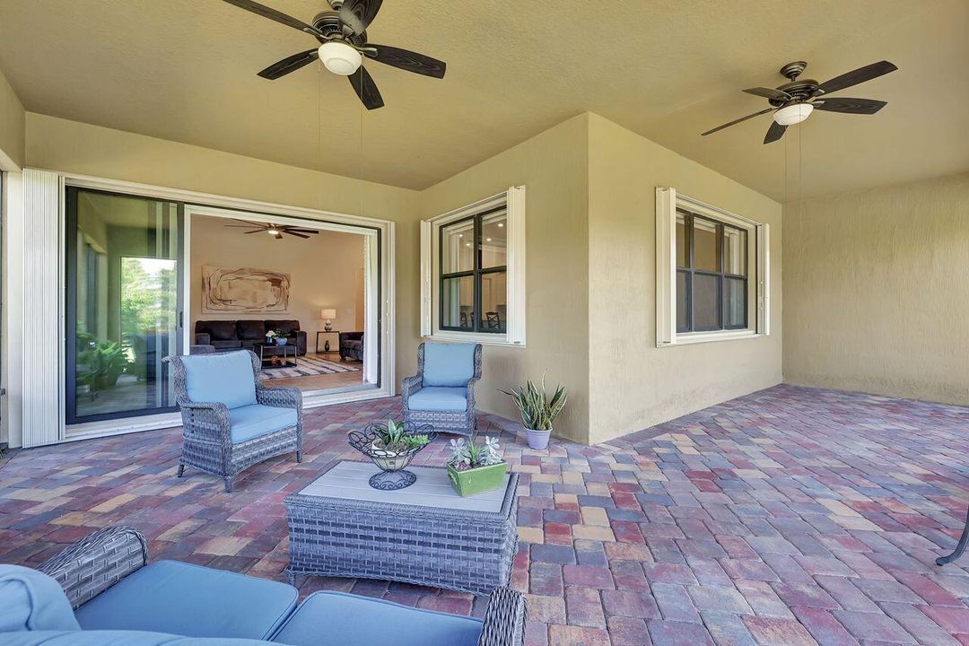 En Venta: $879,900 (3 camas, 2 baños, 2895 Pies cuadrados)