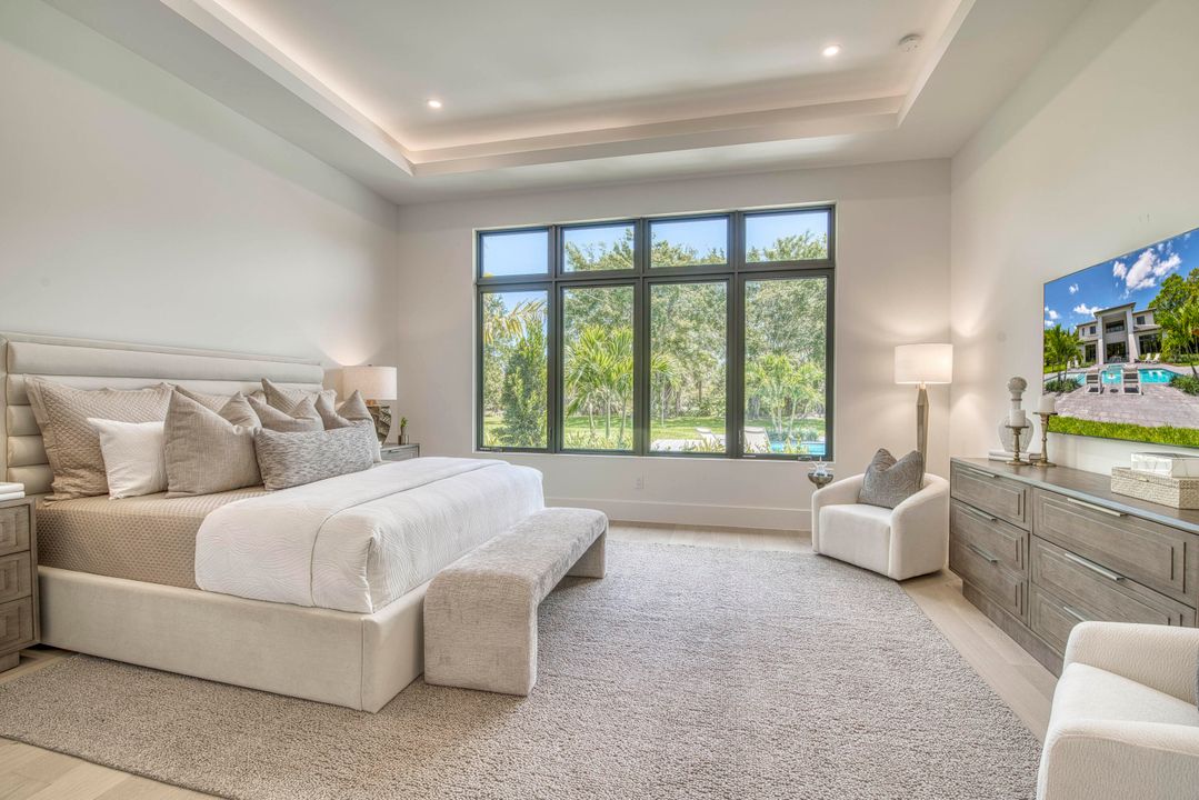 For Sale: $3,495,000 (5 beds, 6 baths, 5400 Square Feet)