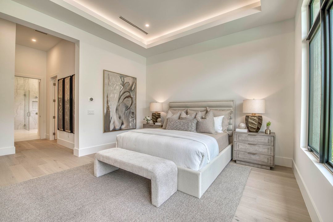 For Sale: $3,495,000 (5 beds, 6 baths, 5400 Square Feet)