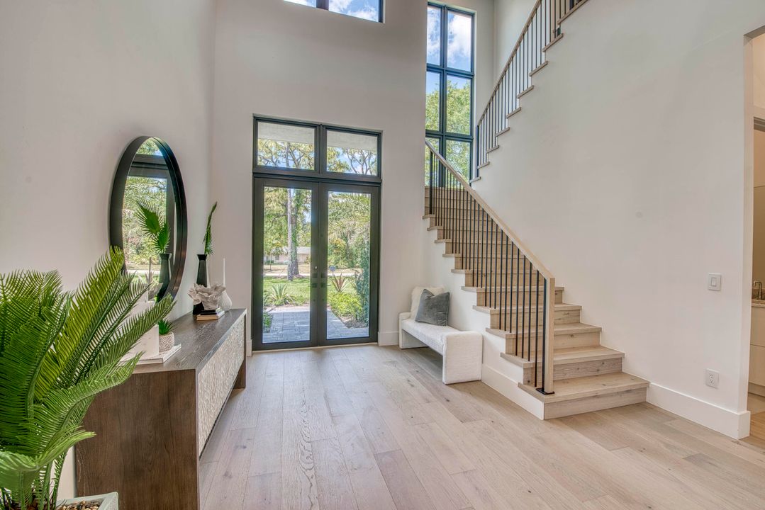 For Sale: $3,495,000 (5 beds, 6 baths, 5400 Square Feet)