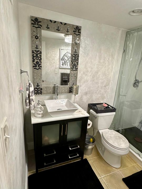 Active With Contract: $259,500 (2 beds, 2 baths, 1537 Square Feet)