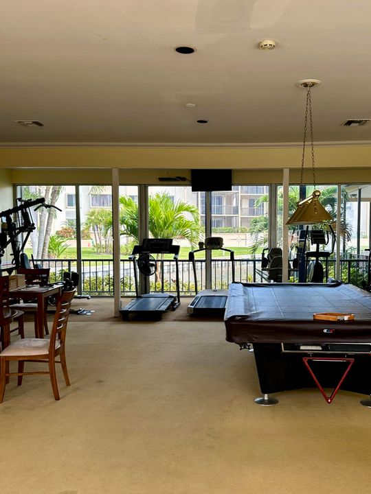 Active With Contract: $259,500 (2 beds, 2 baths, 1537 Square Feet)