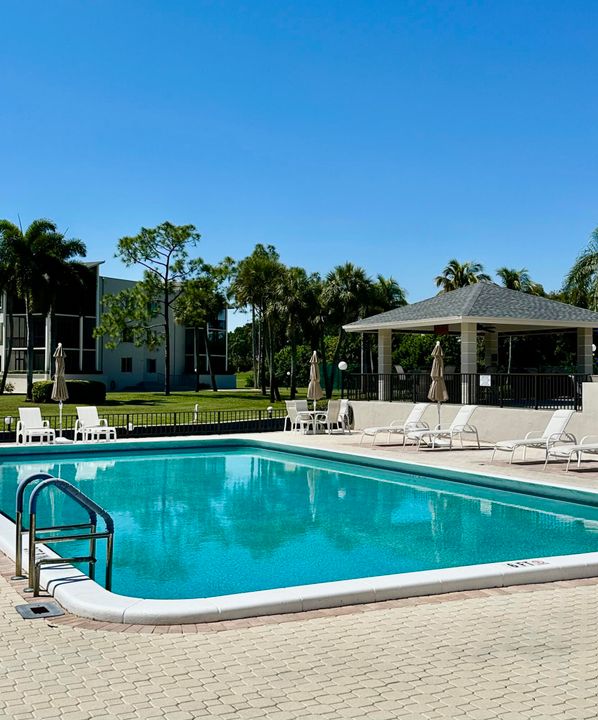 Active With Contract: $259,500 (2 beds, 2 baths, 1537 Square Feet)