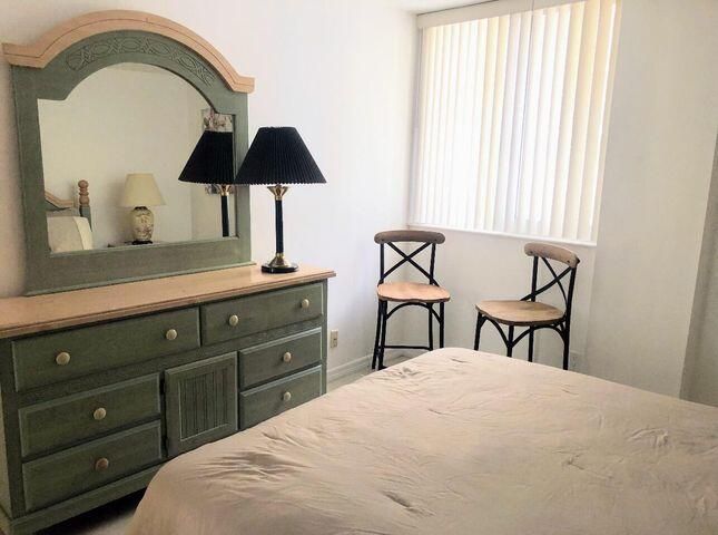 На продажу: $459,999 (2 спален, 2 ванн, 1064 Квадратных фут)