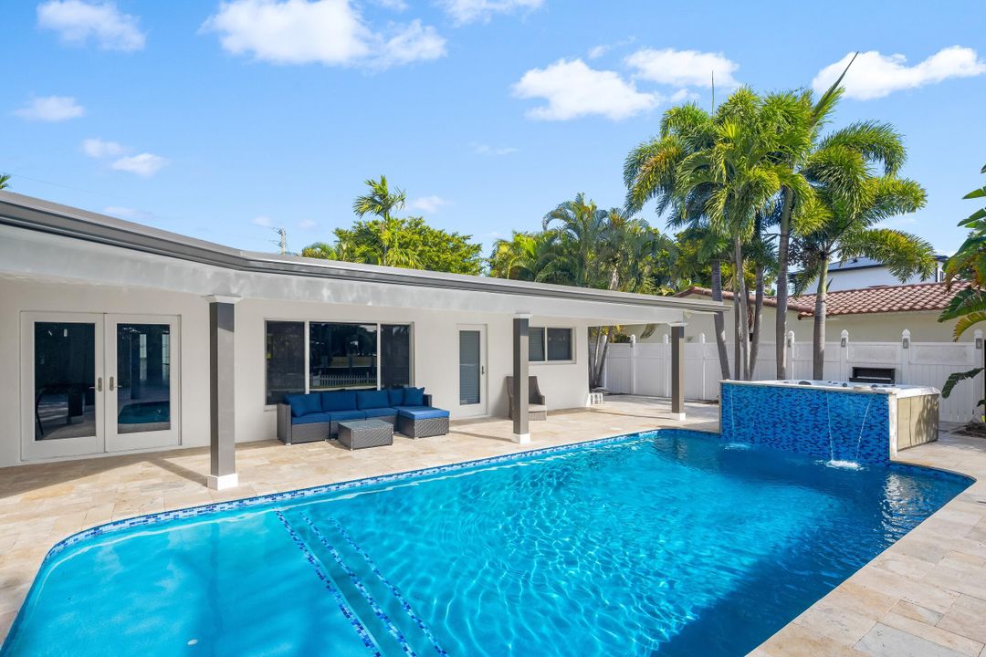 Active With Contract: $1,895,000 (4 beds, 3 baths, 2282 Square Feet)