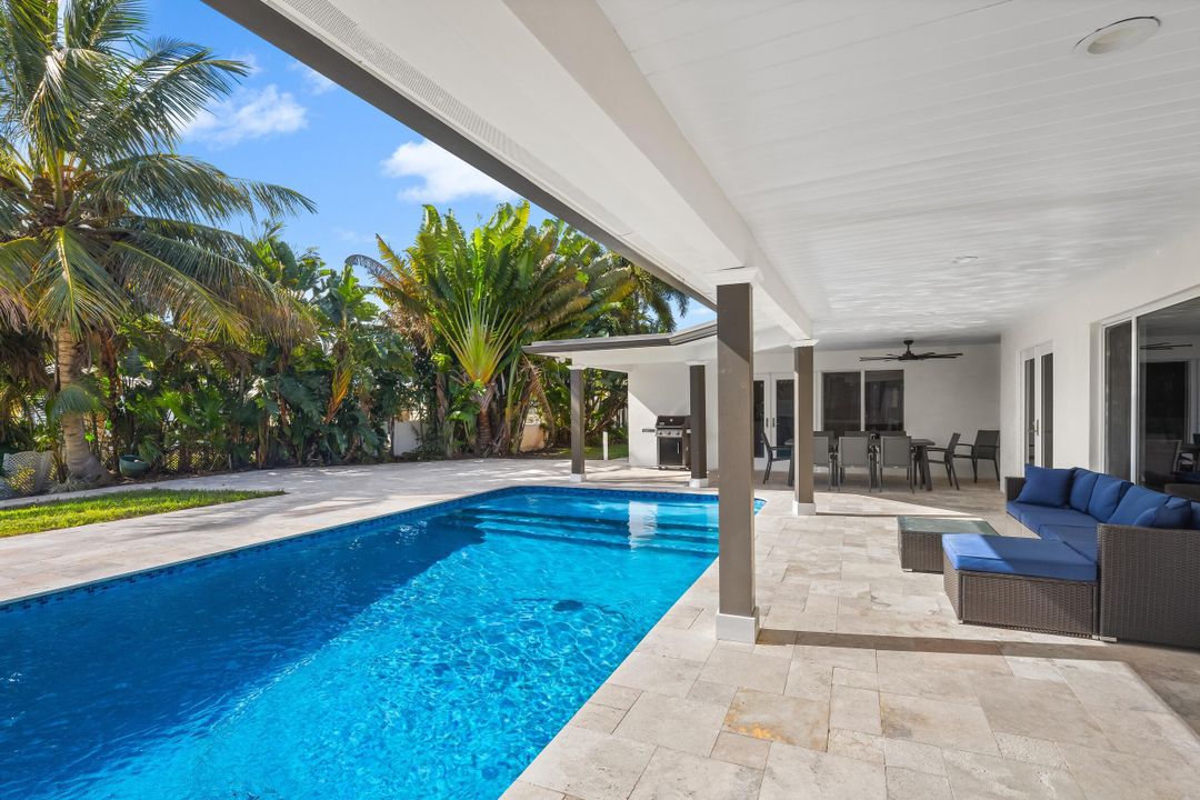 Active With Contract: $1,895,000 (4 beds, 3 baths, 2282 Square Feet)