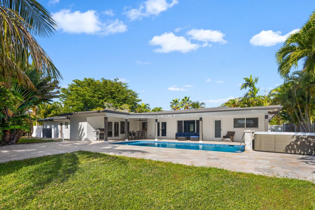 Active With Contract: $1,895,000 (4 beds, 3 baths, 2282 Square Feet)