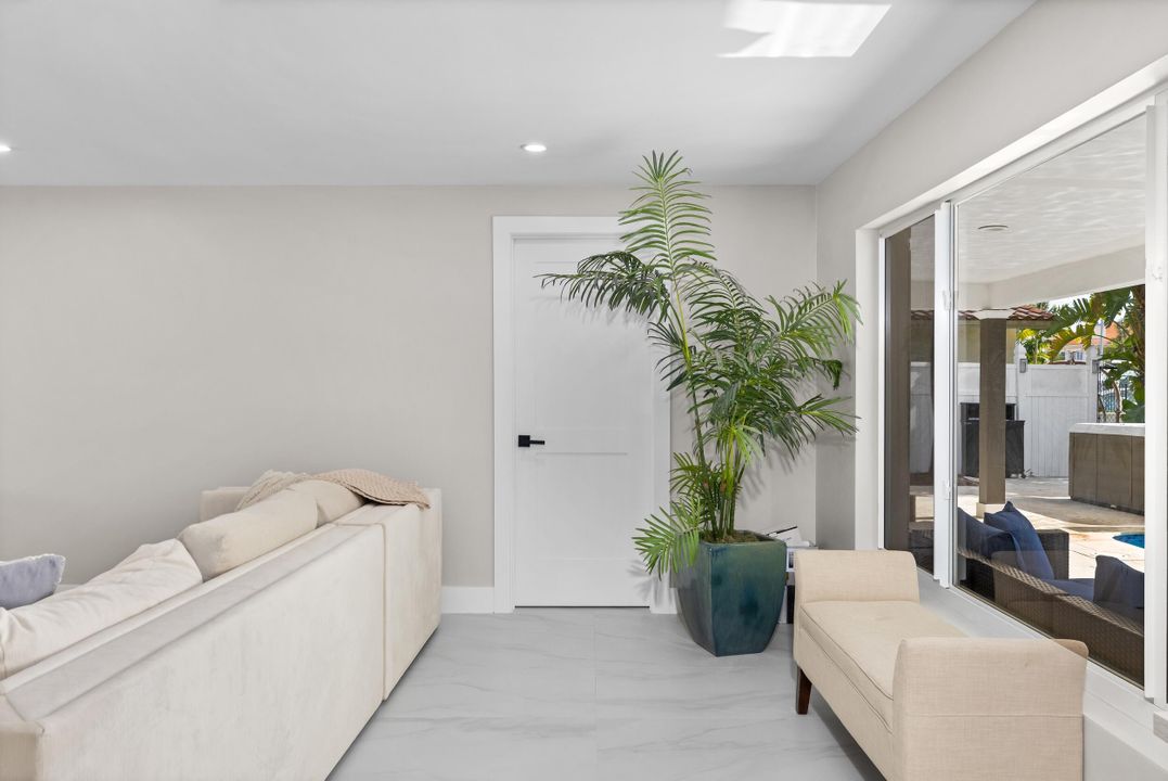 Active With Contract: $1,895,000 (4 beds, 3 baths, 2282 Square Feet)