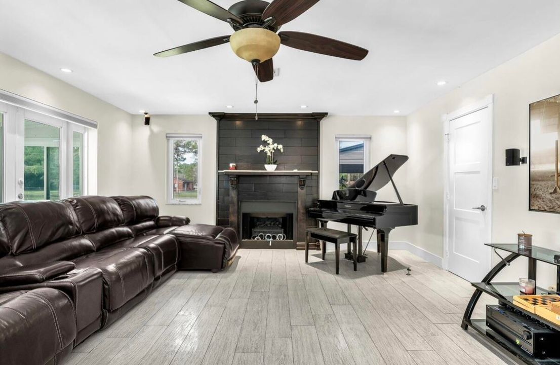 待售: $2,399,990 (4 贝兹, 3 浴室, 3854 平方英尺)