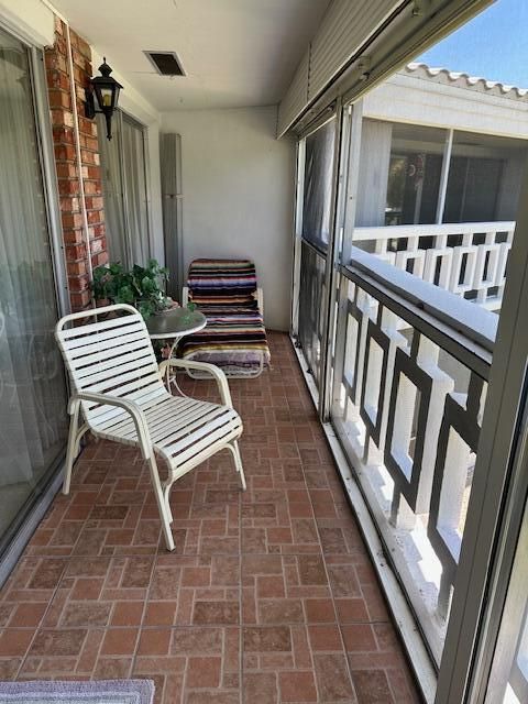 En Venta: $212,000 (2 camas, 2 baños, 869 Pies cuadrados)