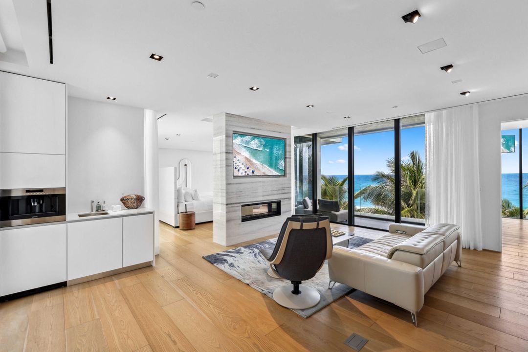 For Sale: $43,850,000 (7 beds, 7 baths, 11000 Square Feet)