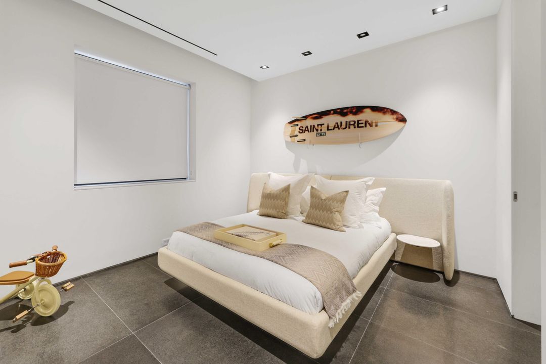 For Sale: $43,850,000 (7 beds, 7 baths, 11000 Square Feet)