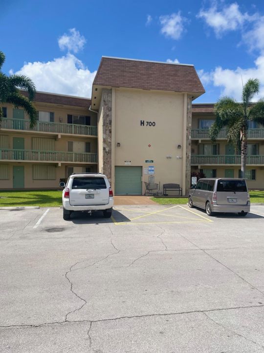 Vendido Recientemente: $95,000 (1 camas, 1 baños, 757 Pies cuadrados)