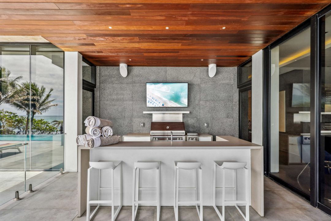 For Sale: $43,850,000 (7 beds, 7 baths, 11000 Square Feet)