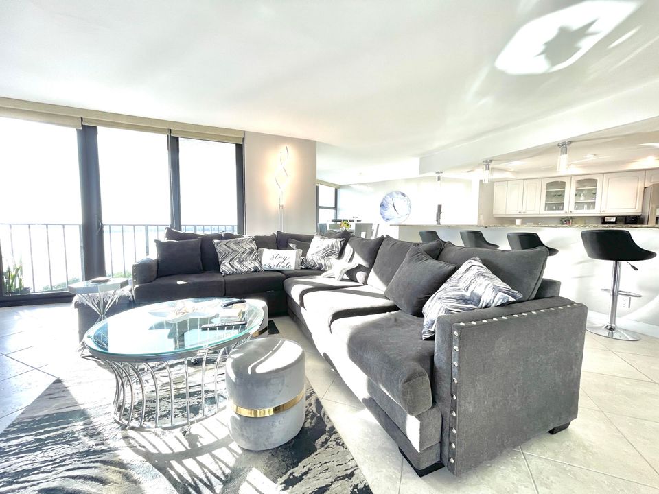 Под контрактом: $6,250 (2 спален, 2 ванн, 1457 Квадратных фут)