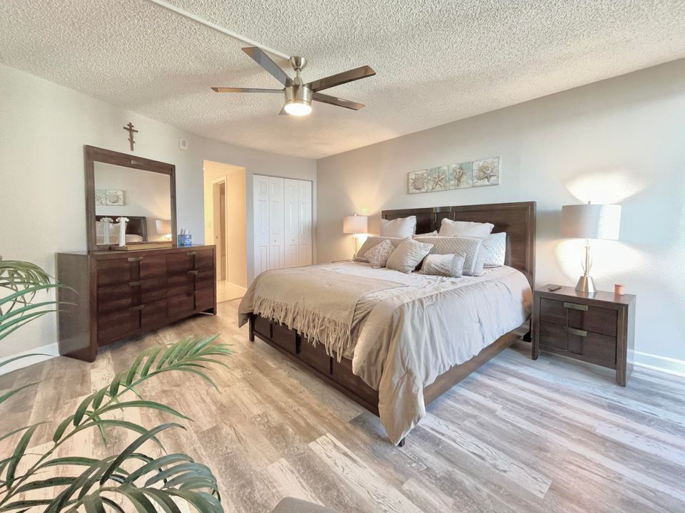 Под контрактом: $6,250 (2 спален, 2 ванн, 1457 Квадратных фут)