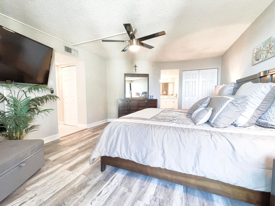 Под контрактом: $6,250 (2 спален, 2 ванн, 1457 Квадратных фут)