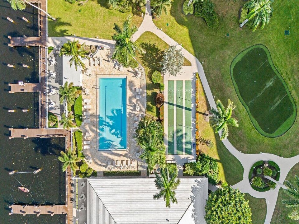 На продажу: $565,000 (2 спален, 2 ванн, 1201 Квадратных фут)