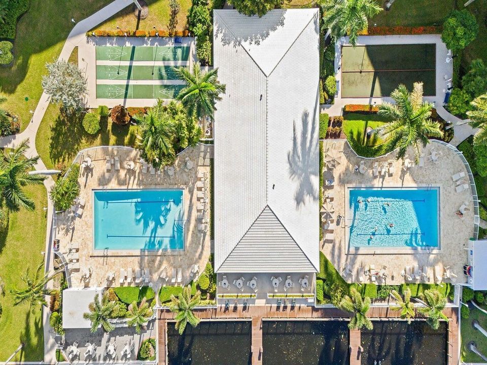 На продажу: $565,000 (2 спален, 2 ванн, 1201 Квадратных фут)