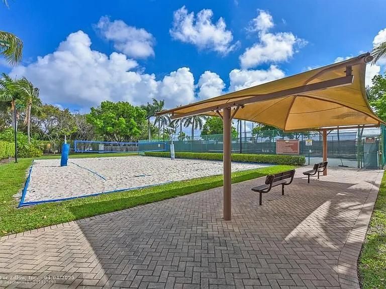 En Venta: $389,900 (4 camas, 2 baños, 1595 Pies cuadrados)