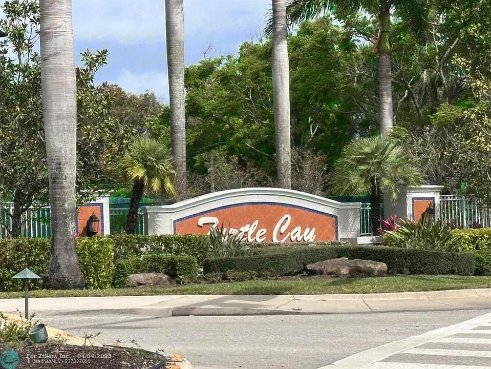 En Venta: $389,900 (4 camas, 2 baños, 1595 Pies cuadrados)