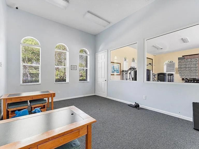 En Venta: $389,900 (4 camas, 2 baños, 1595 Pies cuadrados)