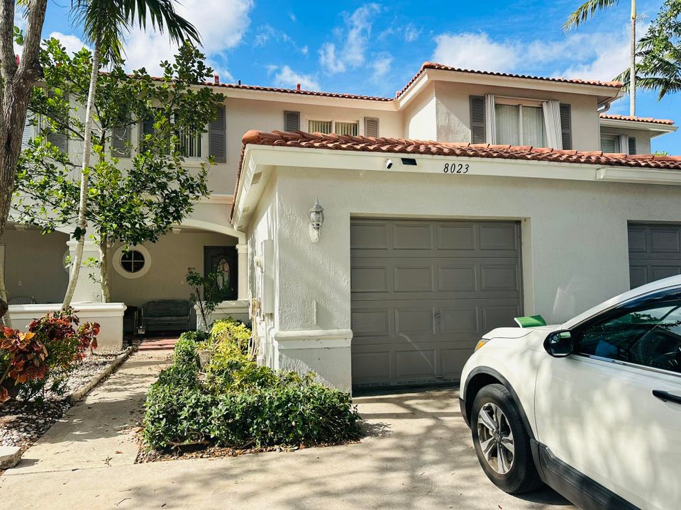 En Venta: $389,900 (4 camas, 2 baños, 1595 Pies cuadrados)