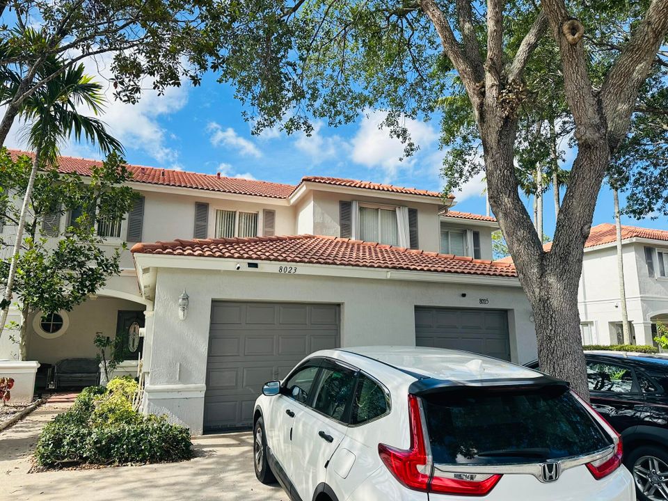 En Venta: $389,900 (4 camas, 2 baños, 1595 Pies cuadrados)