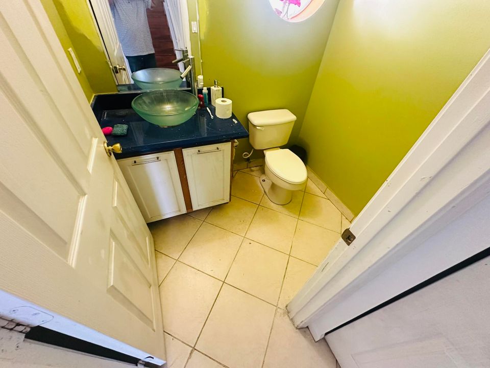 En Venta: $389,900 (4 camas, 2 baños, 1595 Pies cuadrados)