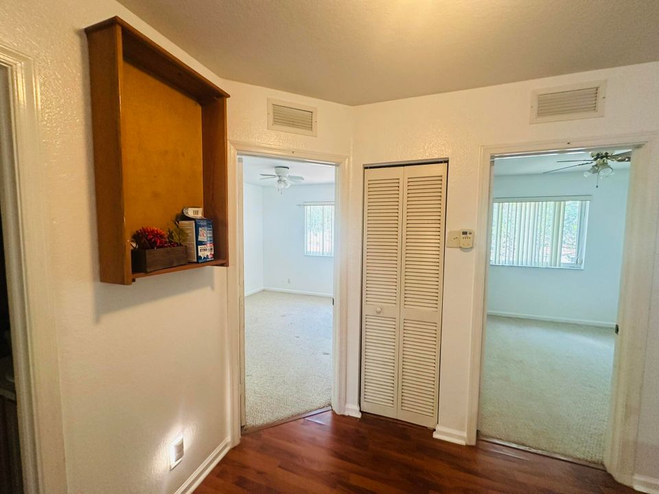 En Venta: $389,900 (4 camas, 2 baños, 1595 Pies cuadrados)