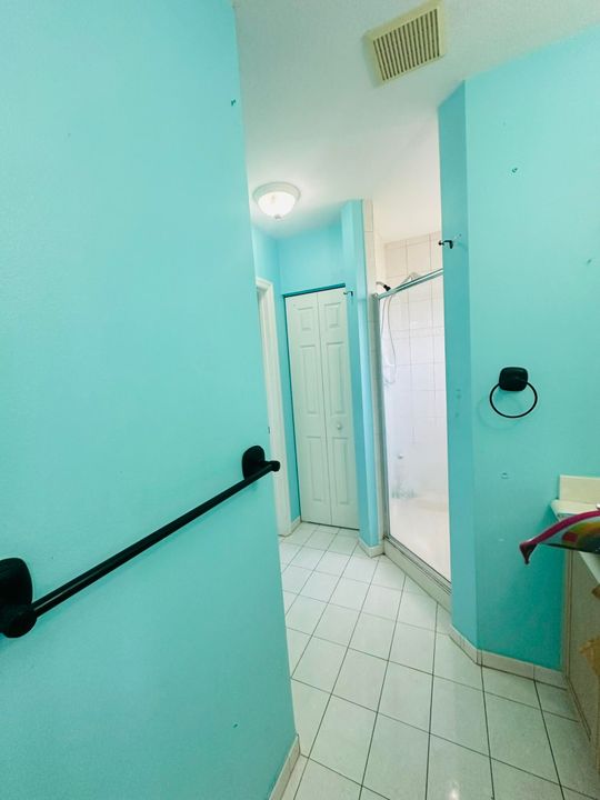 En Venta: $389,900 (4 camas, 2 baños, 1595 Pies cuadrados)