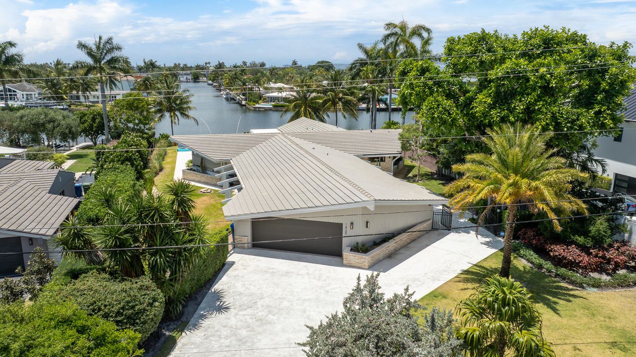 For Sale: $4,995,000 (5 beds, 5 baths, 3355 Square Feet)