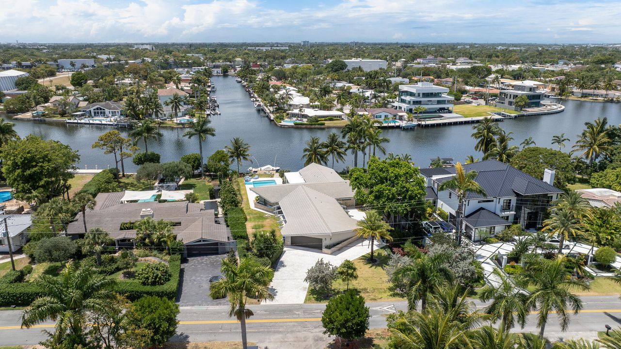 For Sale: $4,995,000 (5 beds, 5 baths, 3355 Square Feet)