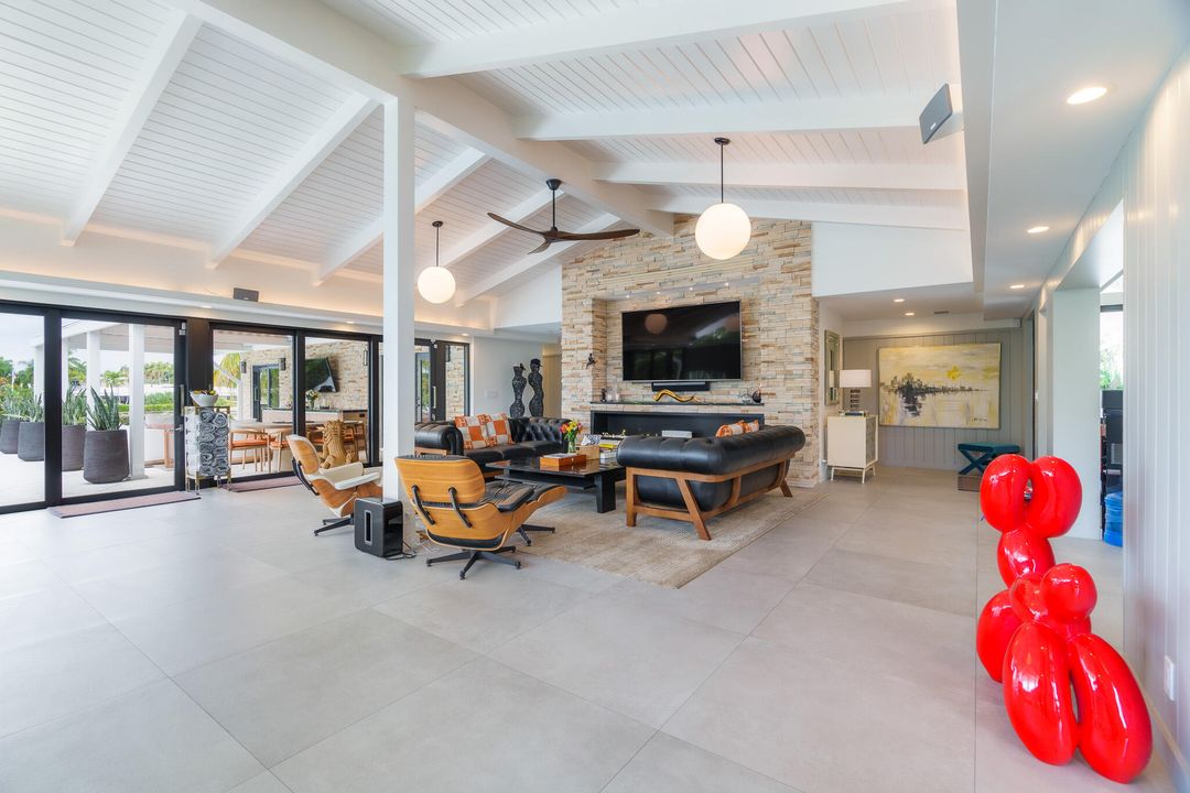 For Sale: $4,995,000 (5 beds, 5 baths, 3355 Square Feet)